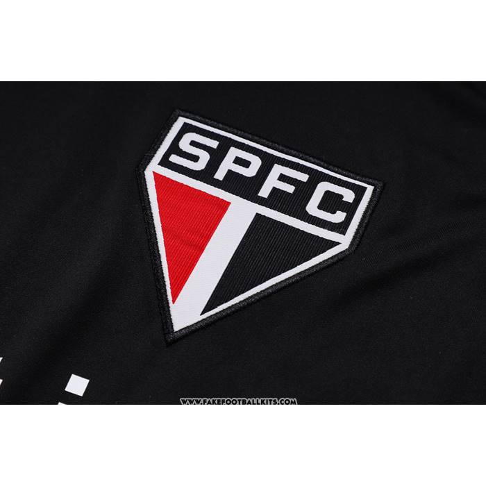 Tracksuit
 Sao Paulo Short Sleeve
 23/24 Black
 - Shorts
